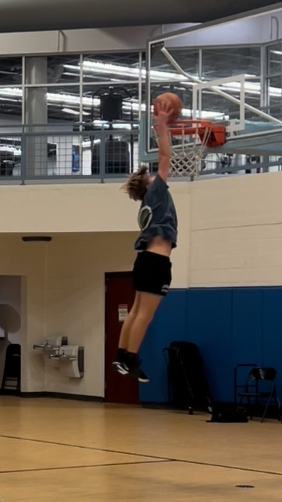 Deane Hirons dunk